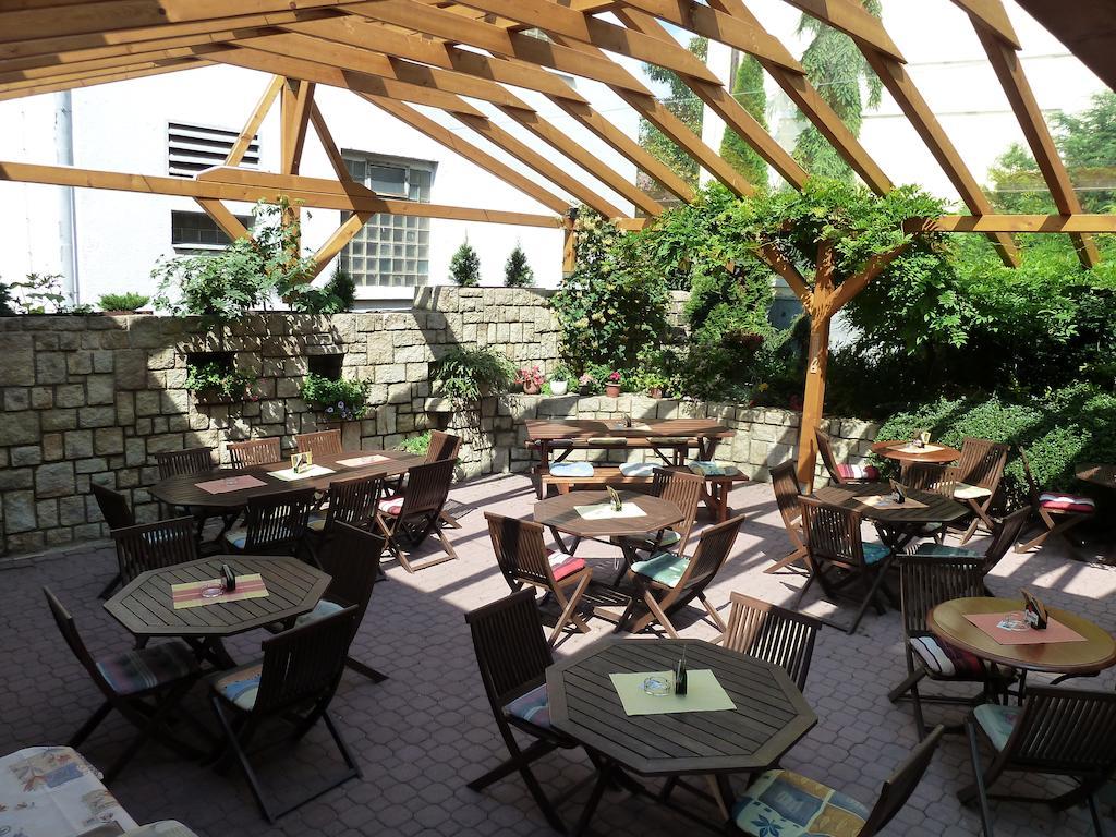 Penzion Holiday Mariánské Lázně Εξωτερικό φωτογραφία